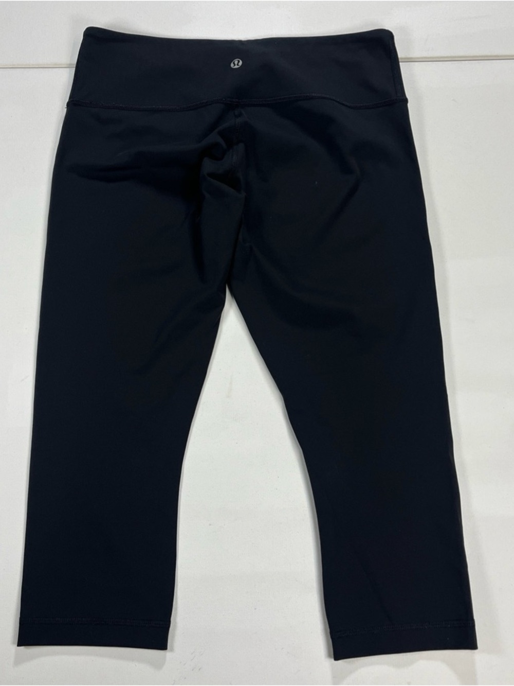 Lululemon Wunder Train High-Rise Crop 21” Black Leggings Size 8